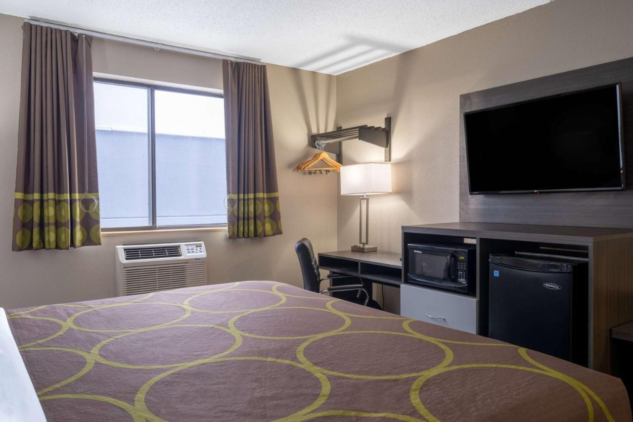 Super 8 by Wyndham Merrillville Eksteriør billede