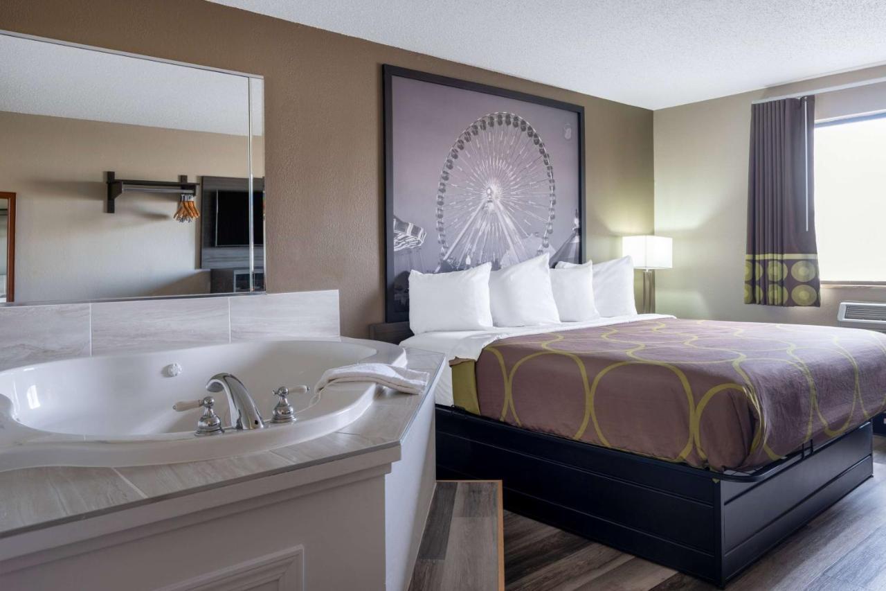 Super 8 by Wyndham Merrillville Eksteriør billede