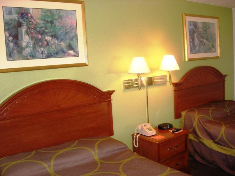Super 8 by Wyndham Merrillville Eksteriør billede